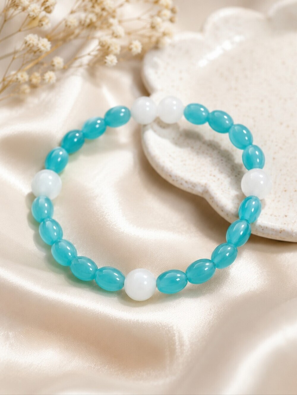 🌸2/$16🌸 Ocean Breeze Aqua & White Beaded Stretch Bracelet